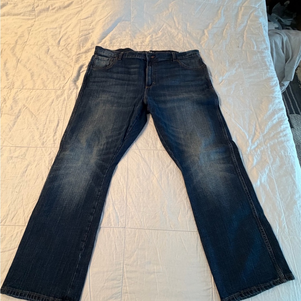 Men's Dark Blue Wrangler Retro Bootcut Jeans - Comfortable Everyday Fit